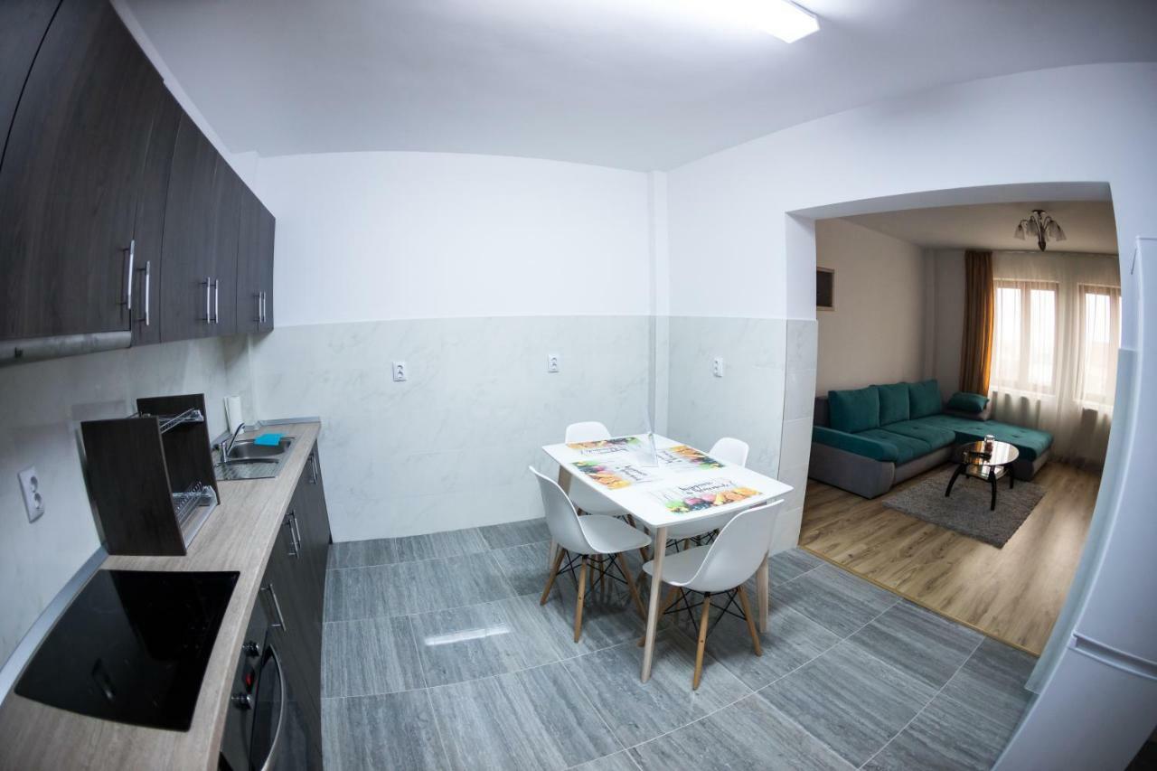Târgu-Mureş Travel Homzzz Apartments מראה חיצוני תמונה